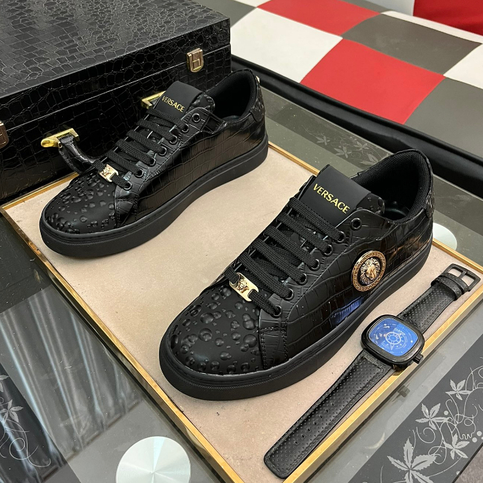 Precio de tenis online versace originales