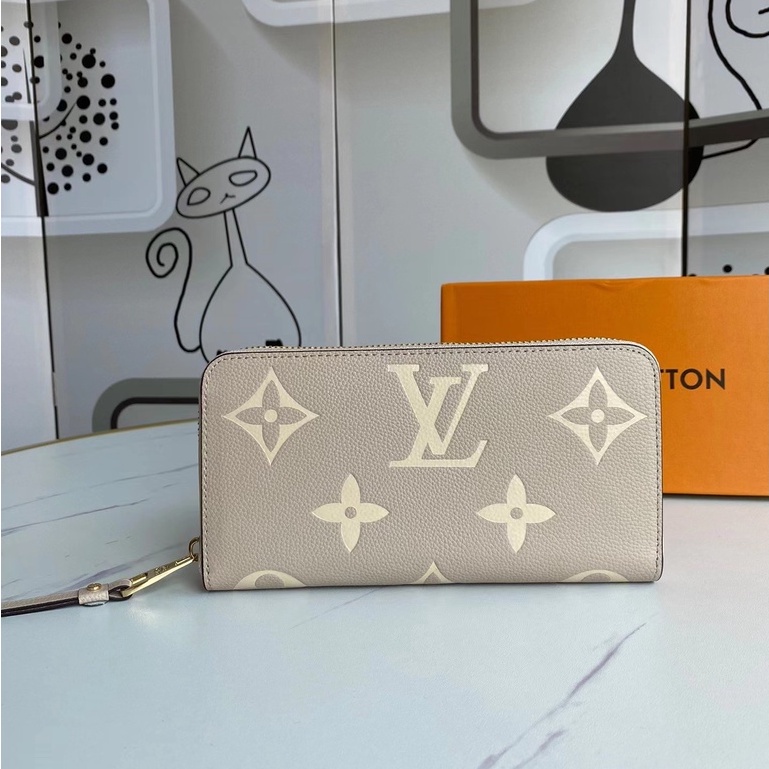 Louis Vuitton M43688 Organizador de maquillaje para presbicia